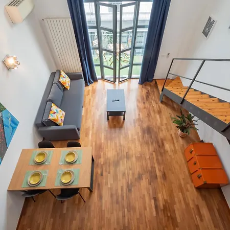Xenia - Bright Loft In Bovisa Area Апартаменты Милан